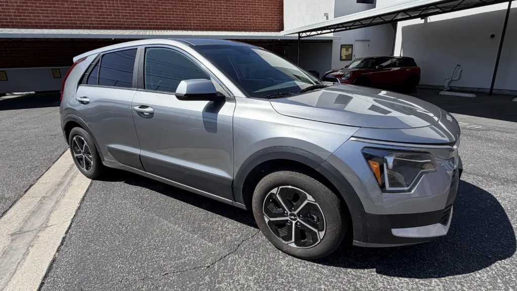 2026 KIA NIRO LX Passenger-Side Exterior View