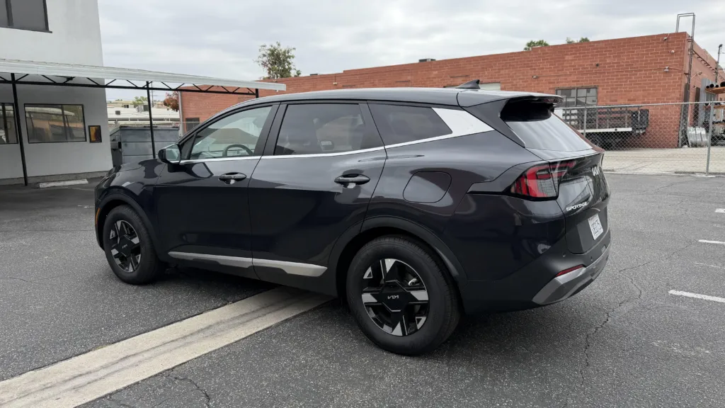 2026 KIA SPORTAGE LX Rear Driver-Side Angle