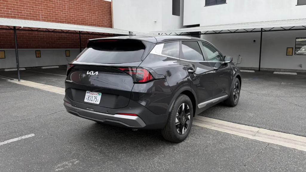 2026 KIA SPORTAGE LX Rear Passenger-Side Angle