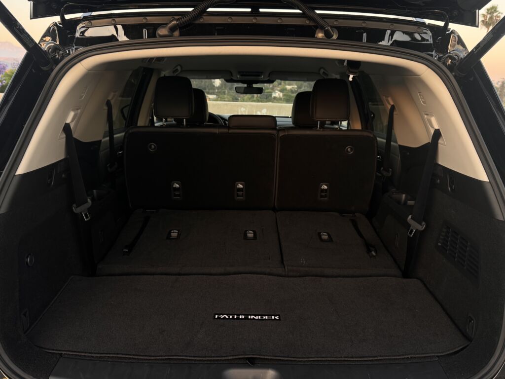 2026 Nissan Pathfinder SL - Photo 9