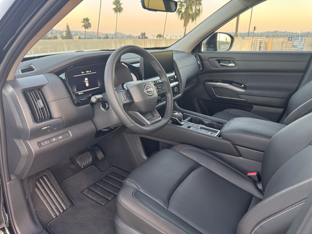 2026 Nissan Pathfinder SL - Photo 11