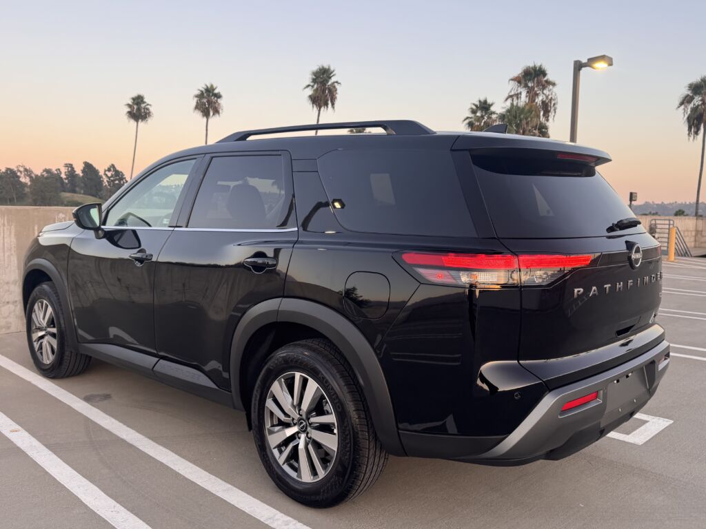 2026 Nissan Pathfinder SL - Photo 8